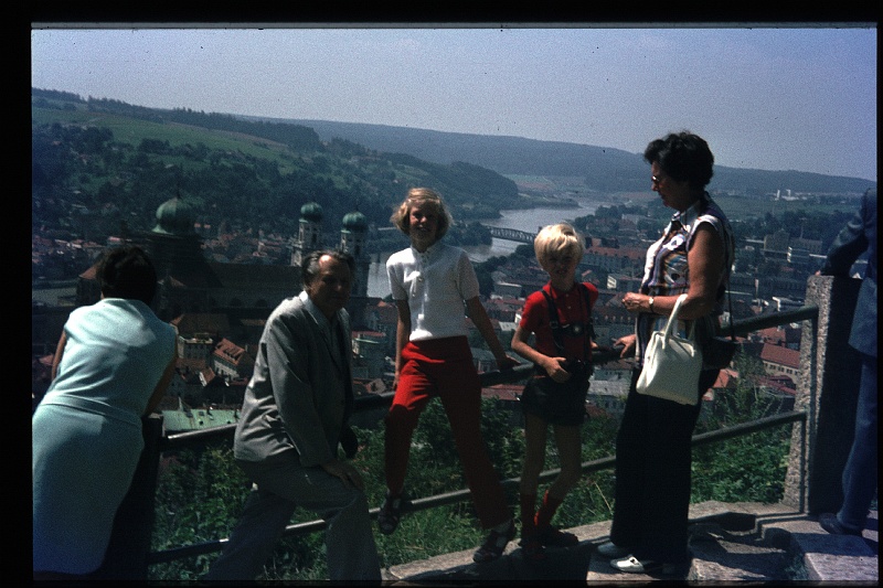 31.Passau jul 1972 Rino,Ilse,Marion,Peter.JPG